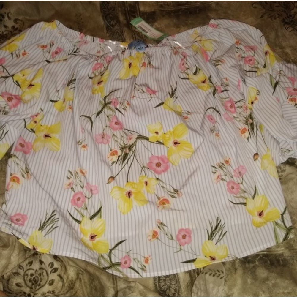 CICI women’s floral blouse M